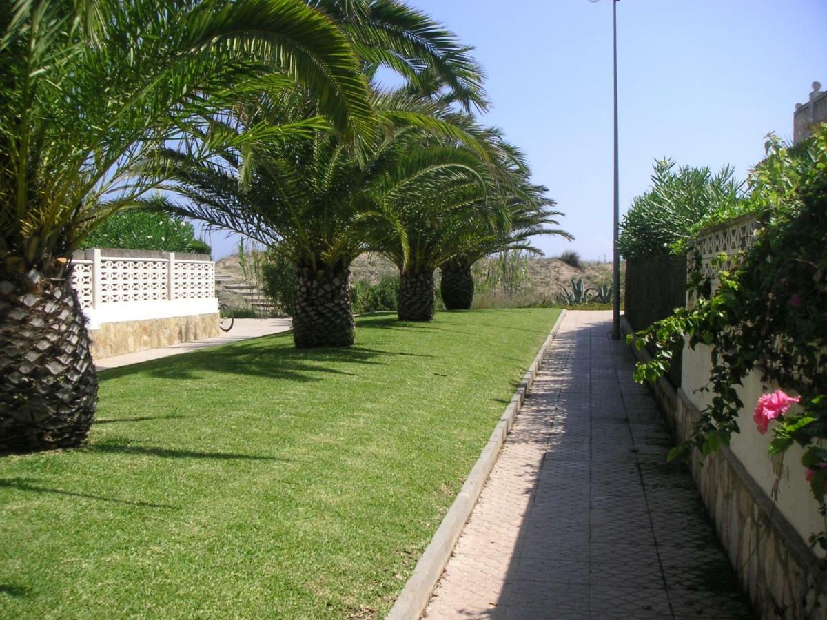 Villa Frente Al Mar Oliva Exterior foto